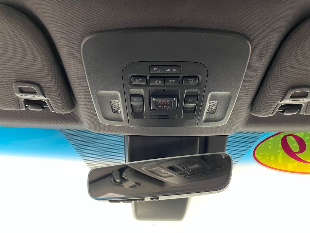 Thumbnail: 2019 Toyota Avalon - 32