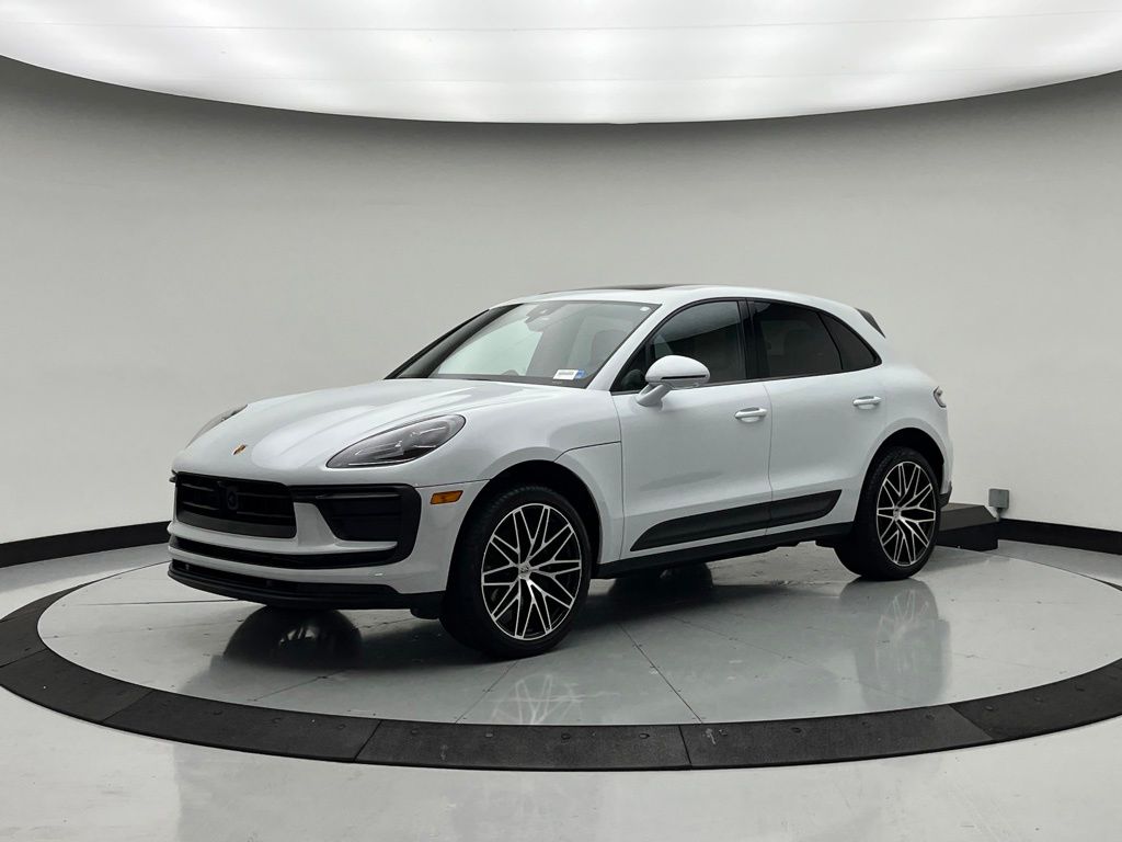 Thumbnail: 2026 Porsche Macan - 1