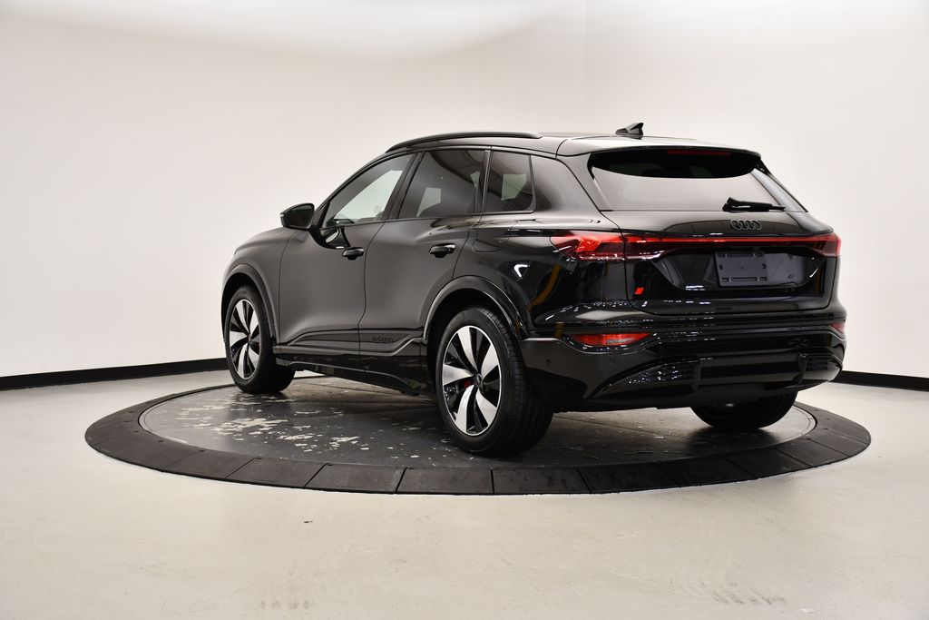 2025 Audi e-tron Premium 3