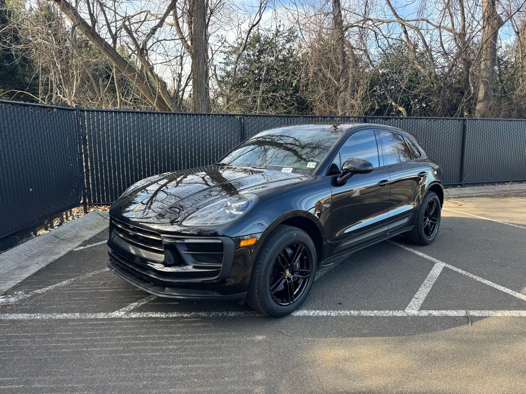 2022 Porsche Macan  -
                West Long Branch, NJ