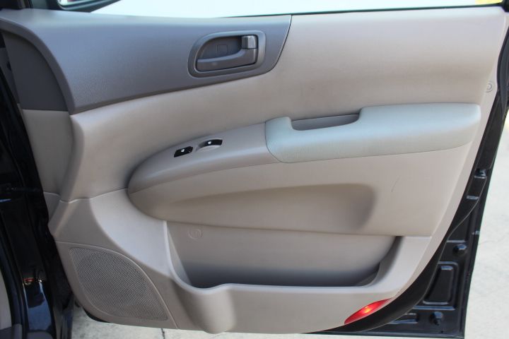 Used Car 2012 Kia Sedona  Lx For Sale Under $10,000 In Georgetown, Texas