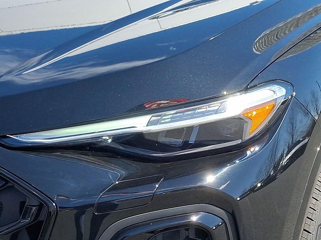 Thumbnail: 2026 Audi SQ5 - 6