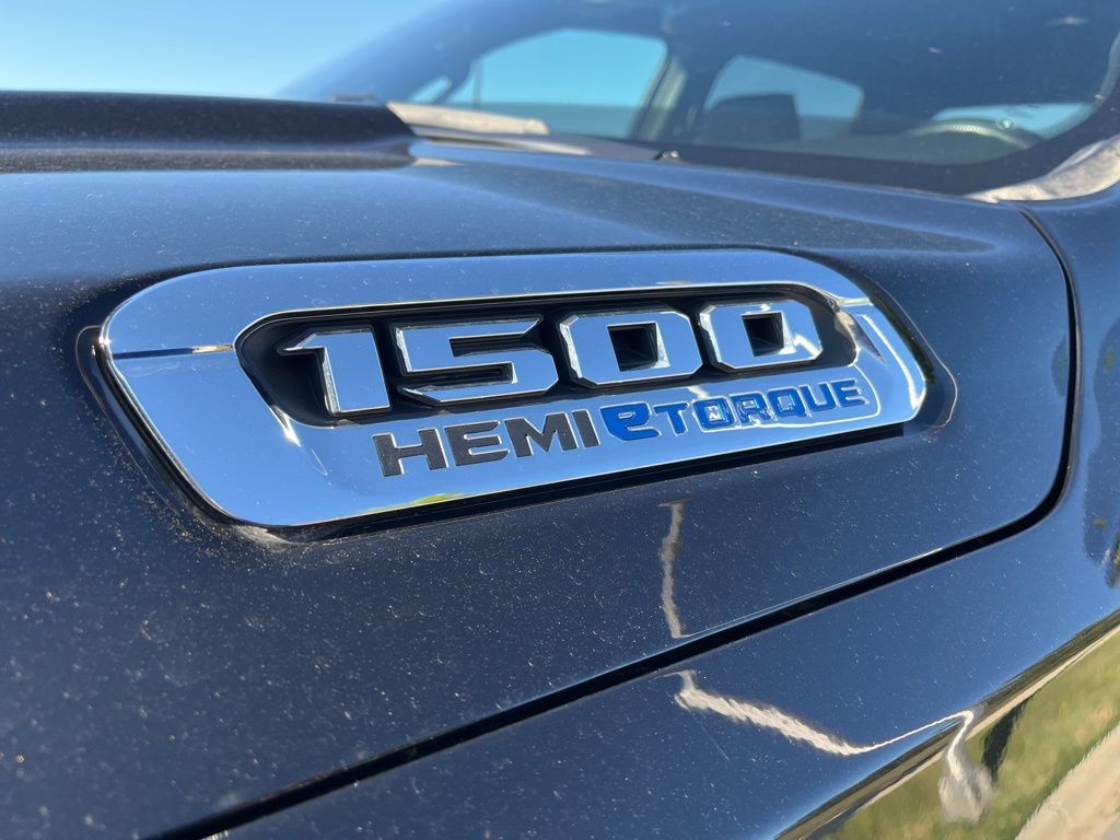 2024 RAM 1500 Laramie 11