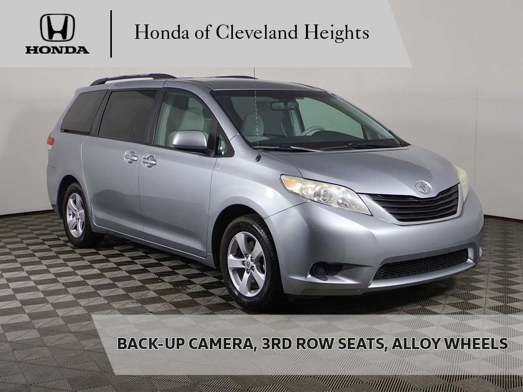 2011 Toyota Sienna 7-Passenger V6 FWD