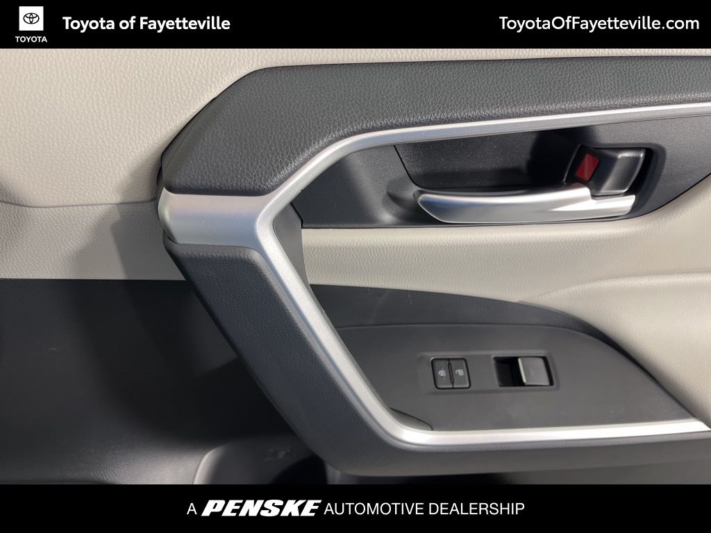 Thumbnail: 2025 Toyota RAV4 - 10