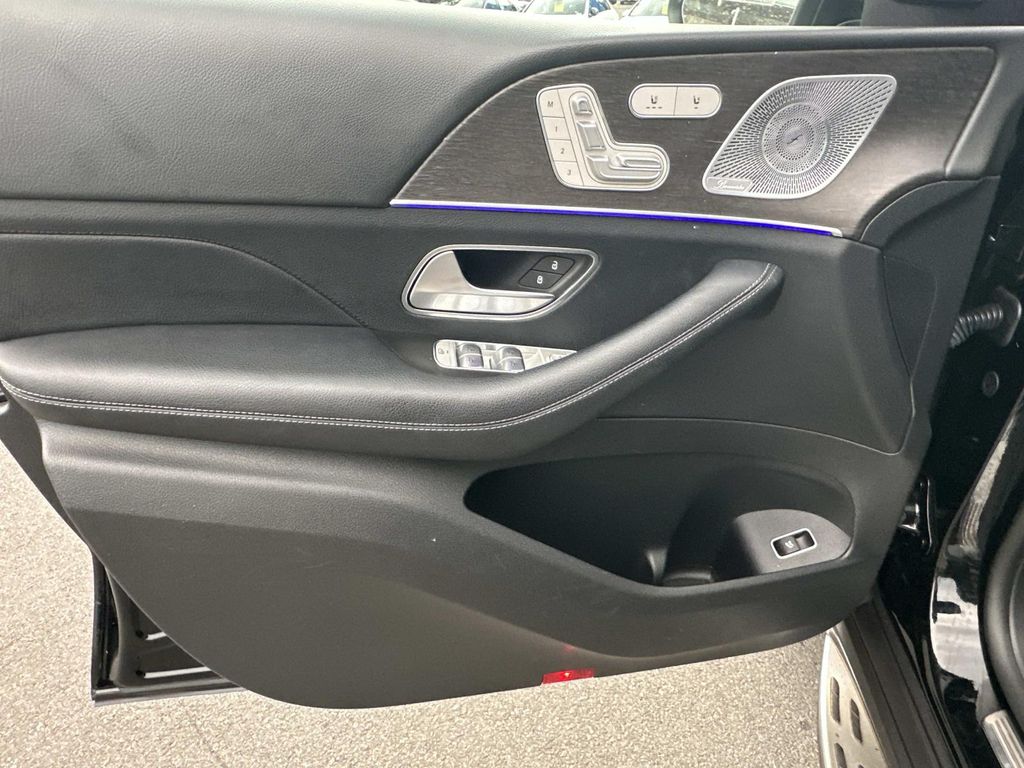 Thumbnail: 2021 Mercedes-Benz GLE - 16