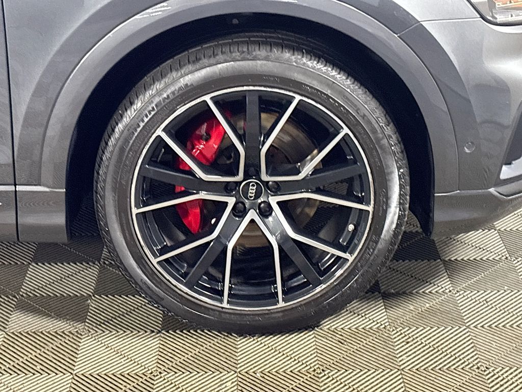 2023 Audi Q8 55 Premium Plus