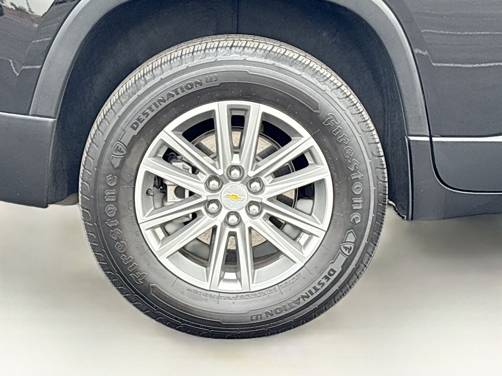 Thumbnail: 2022 Chevrolet Traverse - 32