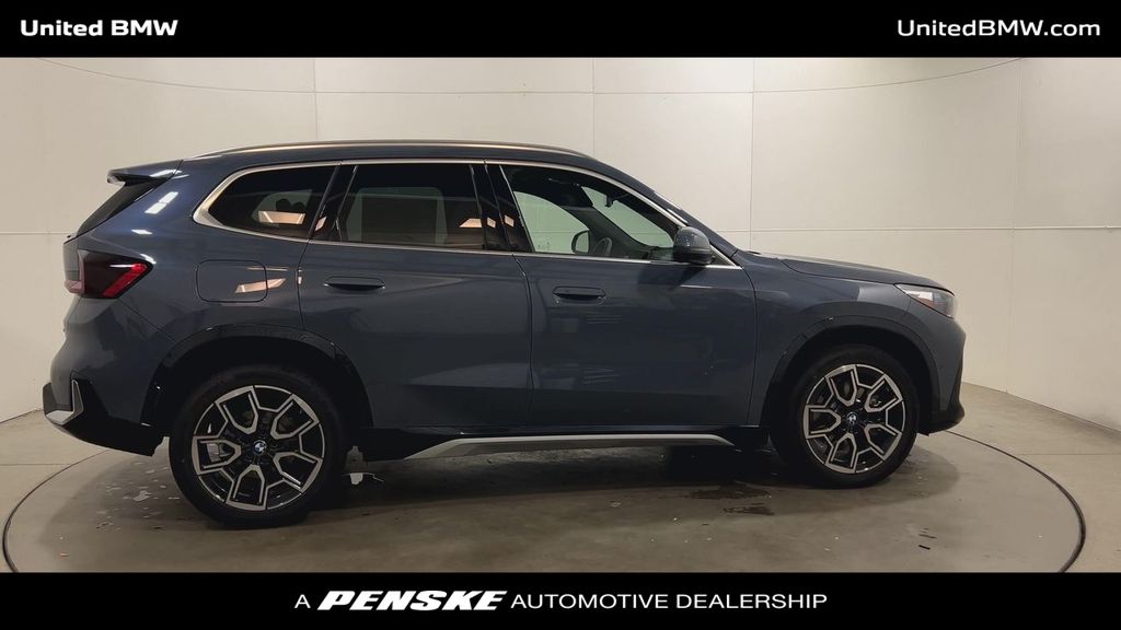 Thumbnail: 2025 BMW X1 - 9