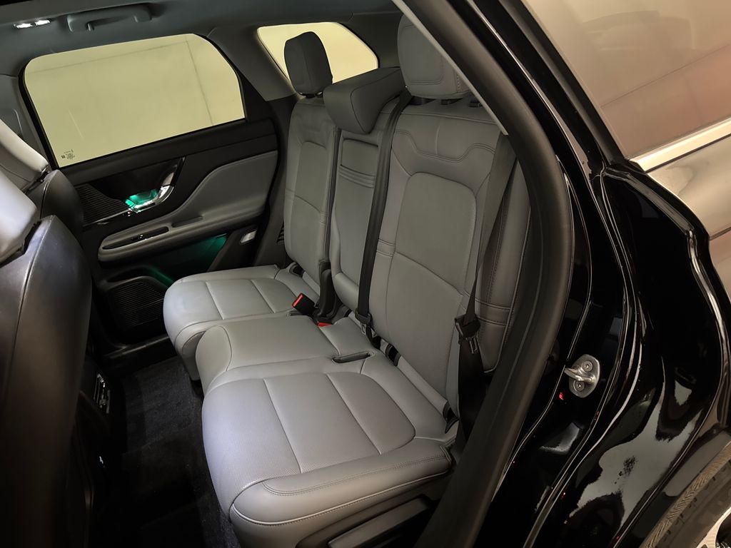 Used 2022 Black Lincoln Grand Touring image 30