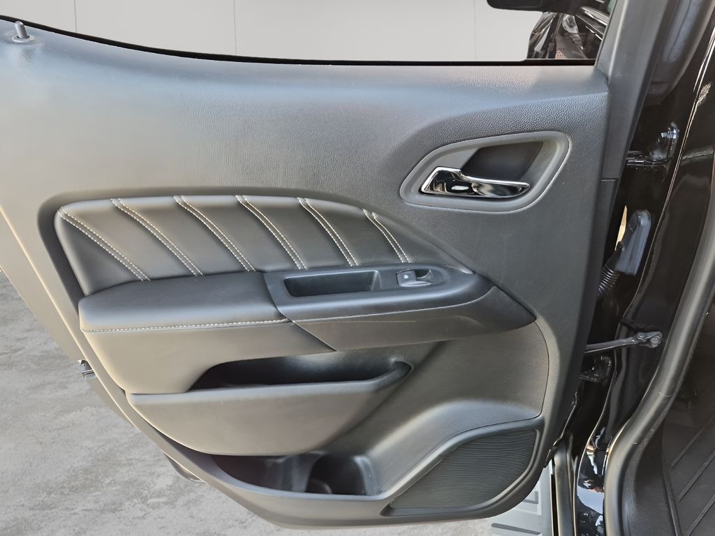 Used Car 2022 Gmc Canyon  Denali For Sale Under $35,000 In Austin, Texas