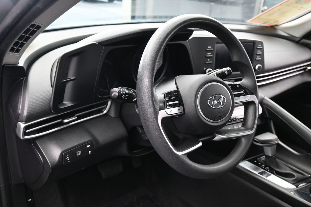 Used 2022 Electric Shadow Hyundai Blue image 14
