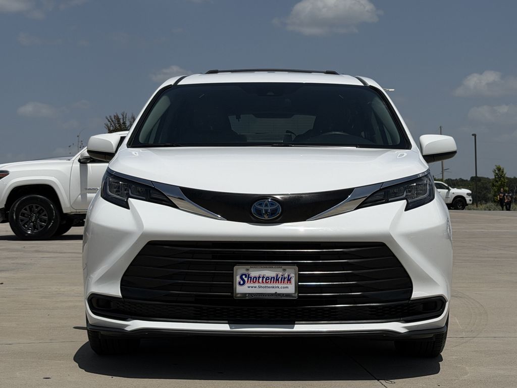 Used 2022 Toyota Sienna Van