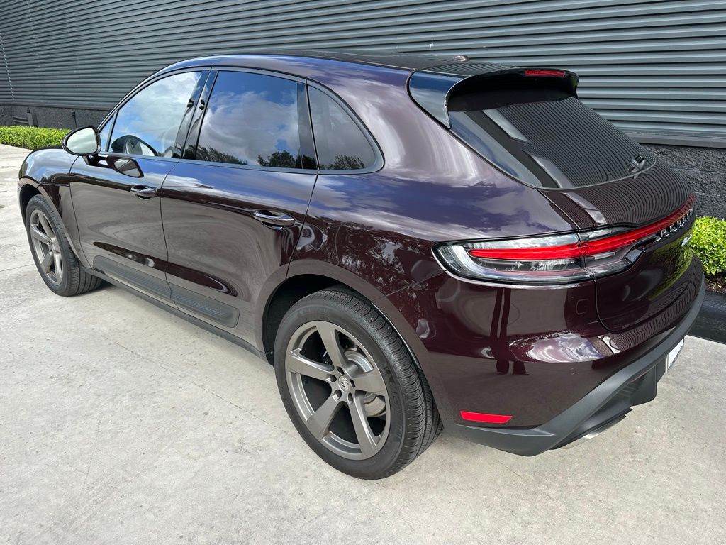 Thumbnail: 2026 Porsche Macan - 3