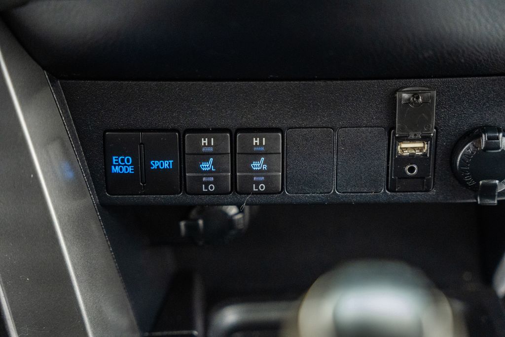 ToyotaRAV426