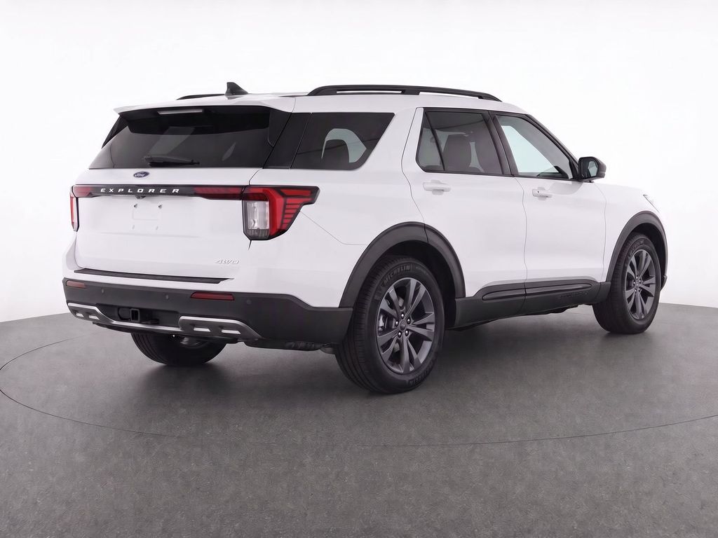 New 2026 Space White Metallic Ford Active image 3