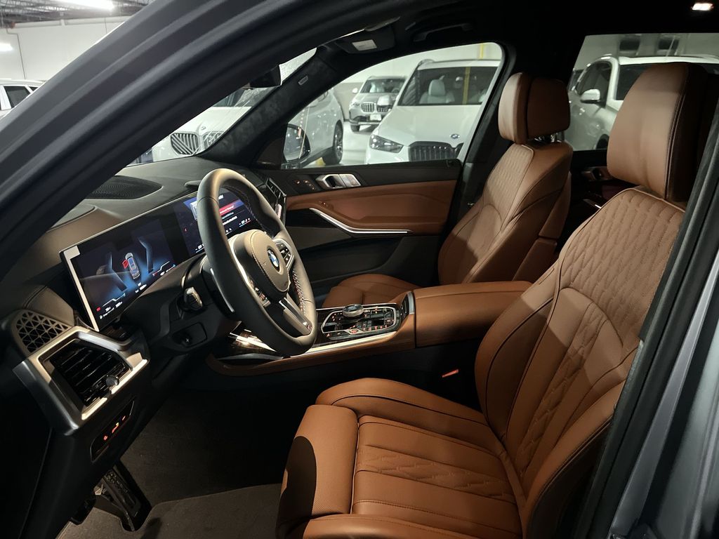 Thumbnail: 2026 BMW X7 - 11