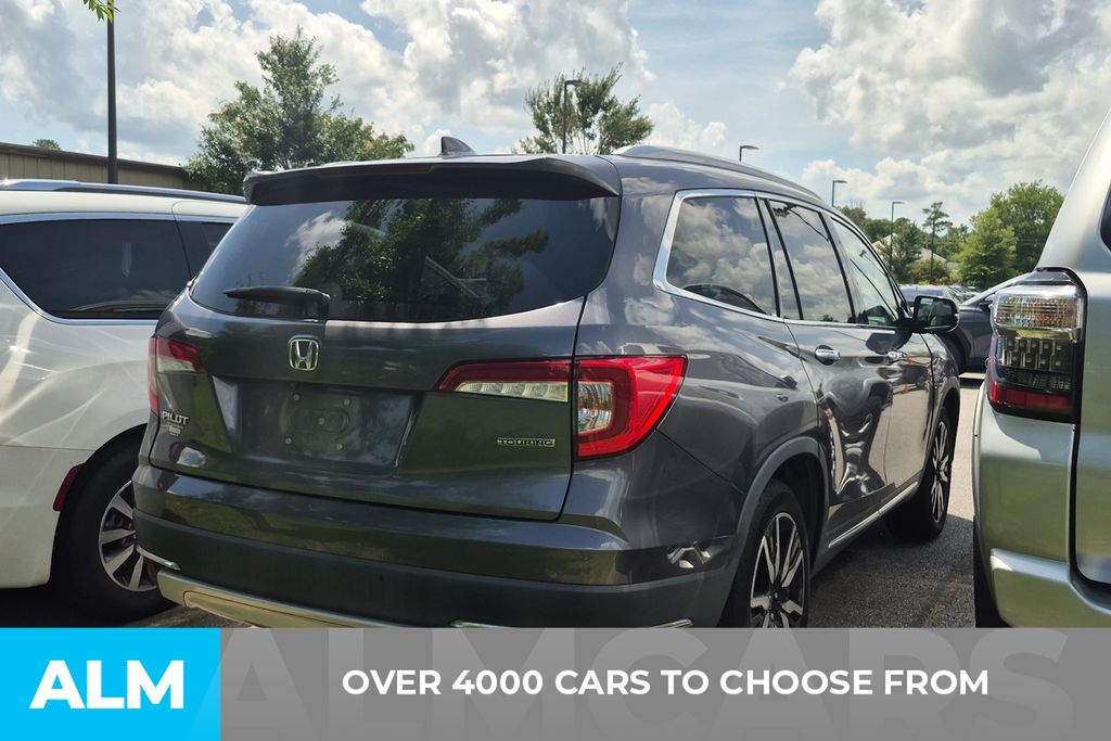 Used 2020 Honda Pilot Touring with VIN 5FNYF5H6XLB011262 for sale in Florence, SC