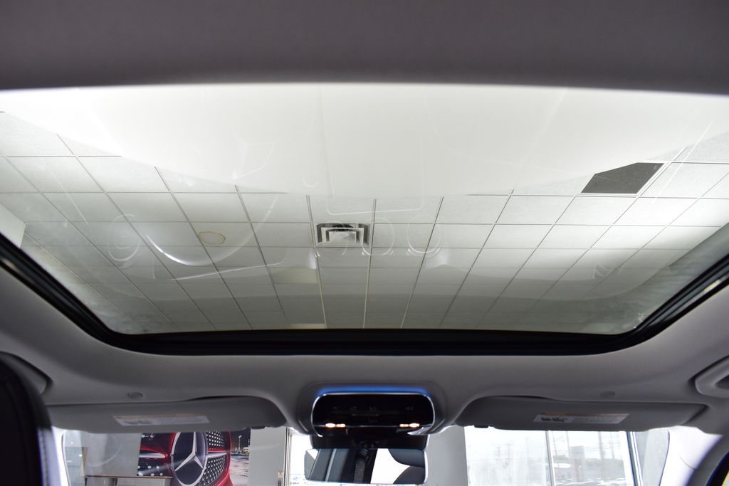 Thumbnail: 2025 Mercedes-Benz C-Class - 27