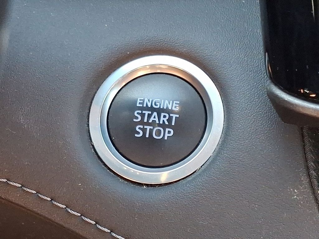 Thumbnail: 2021 Toyota Highlander - 23