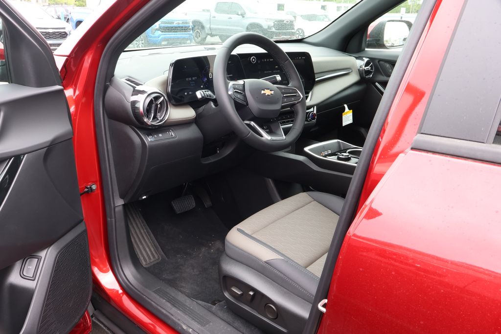 2026 Chevrolet Equinox LT 11