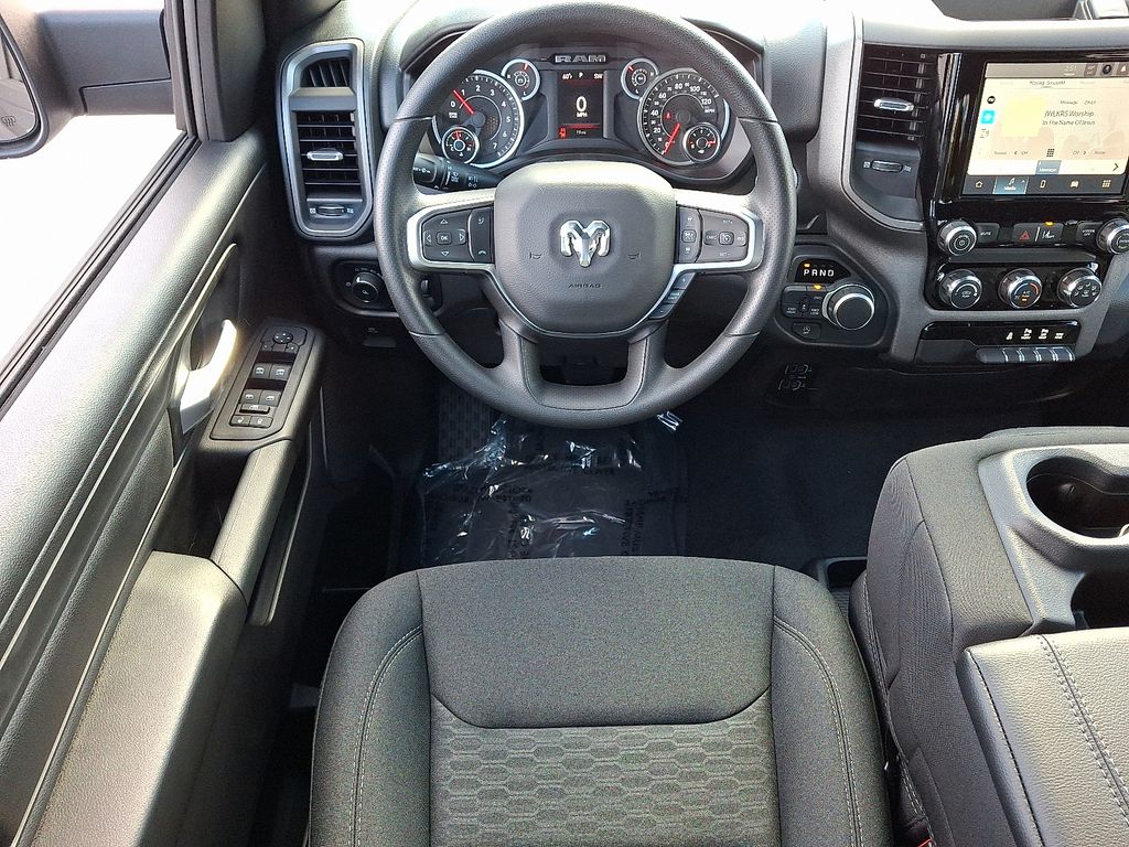 2026 Ram 1500 — photo 8