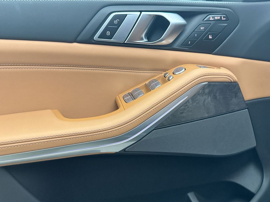 2024 BMW X7 xDrive40i 5