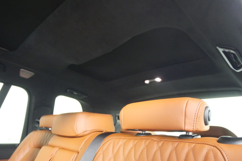 Thumbnail: 2027 BMW X7 - 17