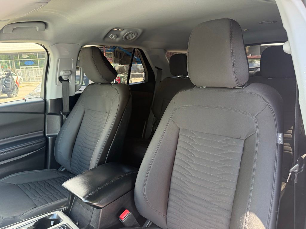 Used 2020 White Ford XLT image 21
