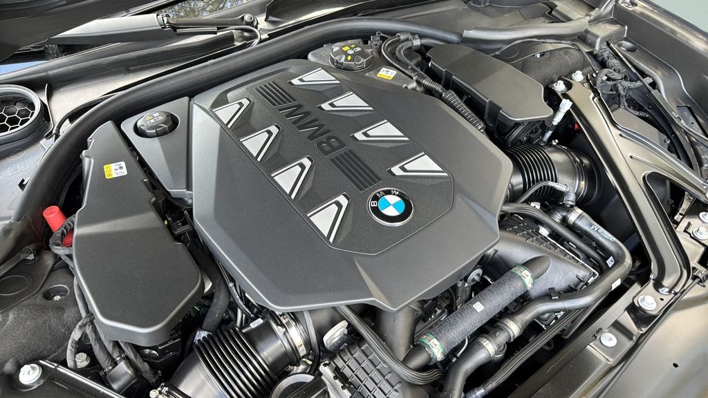 New 2026 Gray BMW 760i xDrive image 28