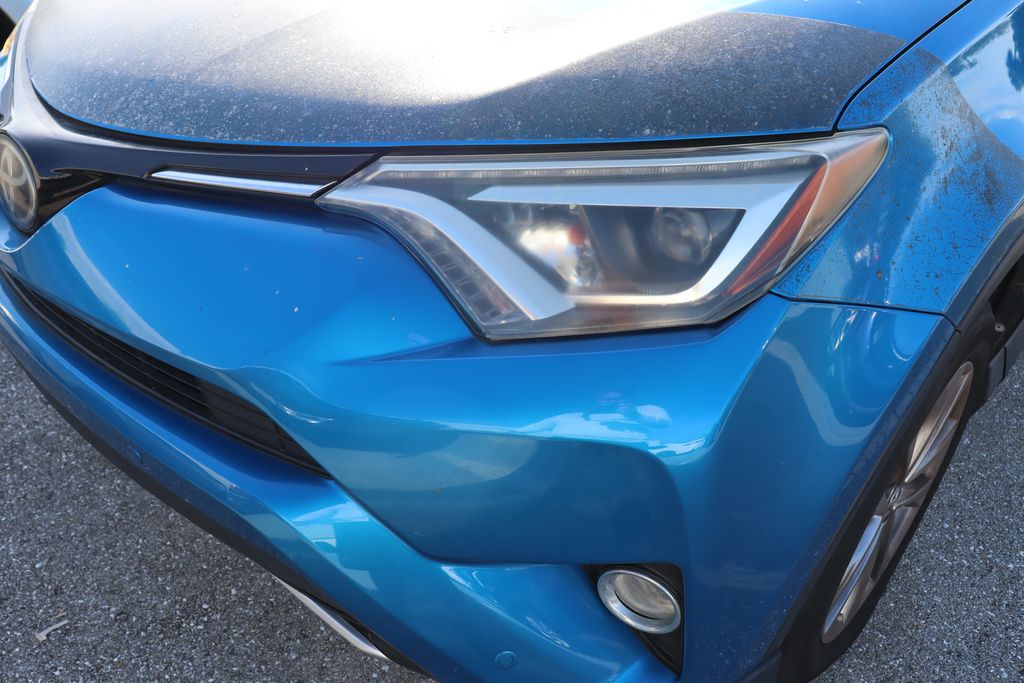 Thumbnail: 2016 Toyota RAV4 - 3