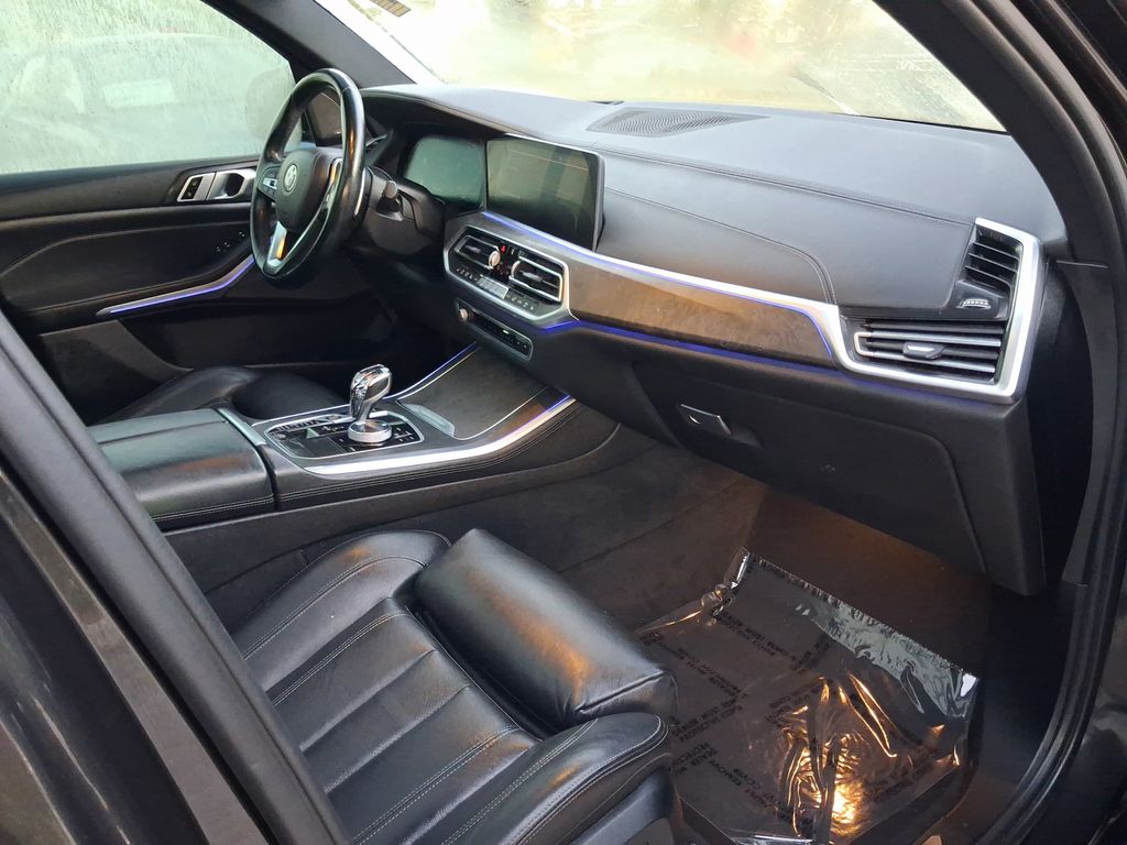Used 2020 Gray BMW sDrive40i image 21