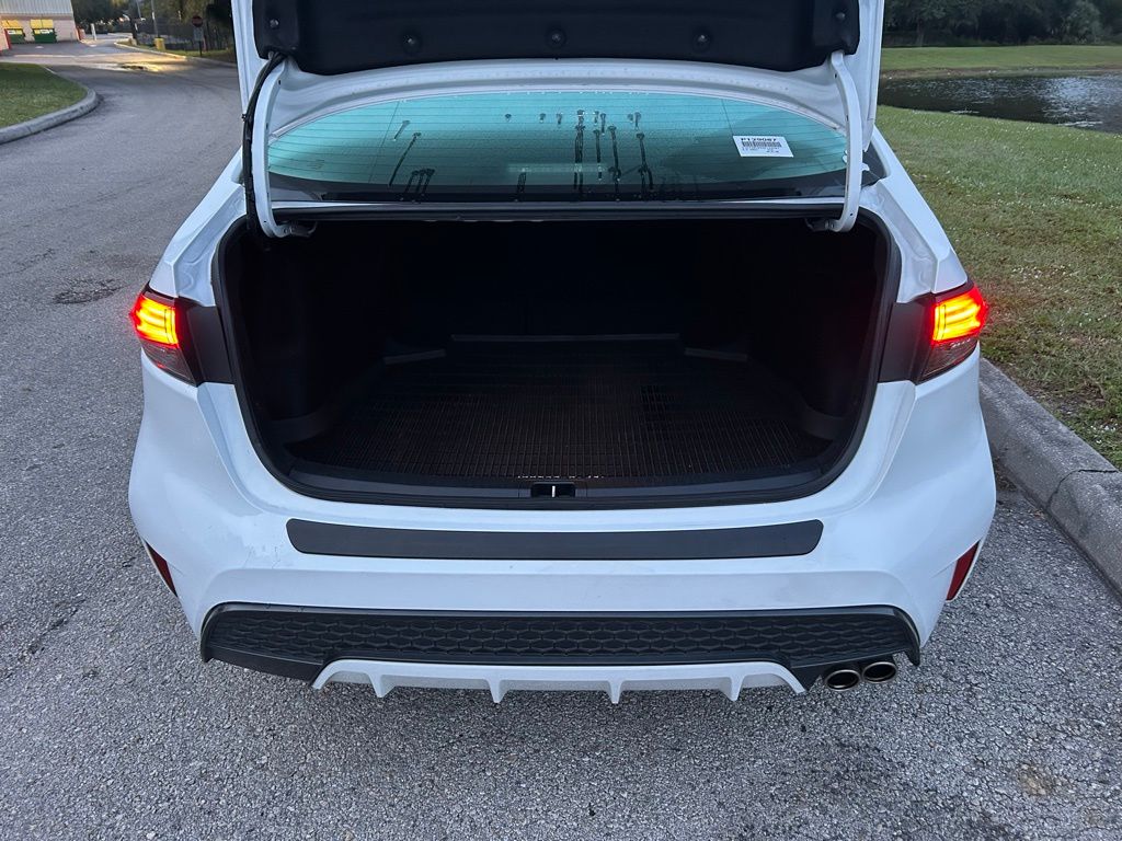 Thumbnail: 2022 Toyota Corolla - 10