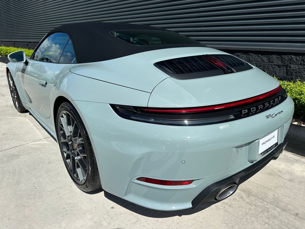 Thumbnail: 2026 Porsche 911 - 3