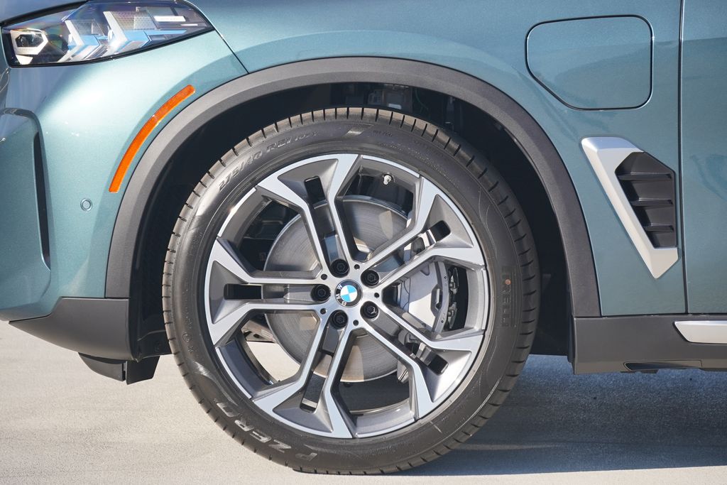 Thumbnail: 2026 BMW X5 - 5