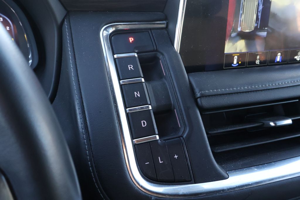 Thumbnail: 2023 Chevrolet Tahoe - 24