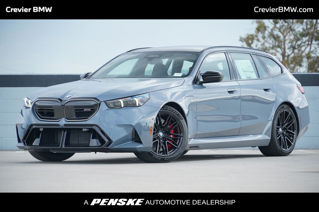 Thumbnail: 2027 BMW M5 - 1