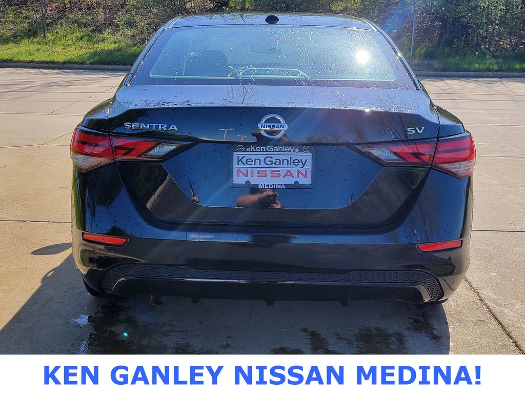 2023 Nissan Sentra SV photo