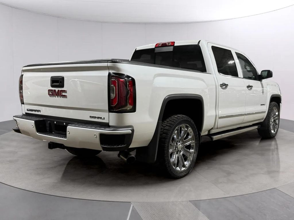 Used 2016 White Frost Tricoat GMC Denali image 3