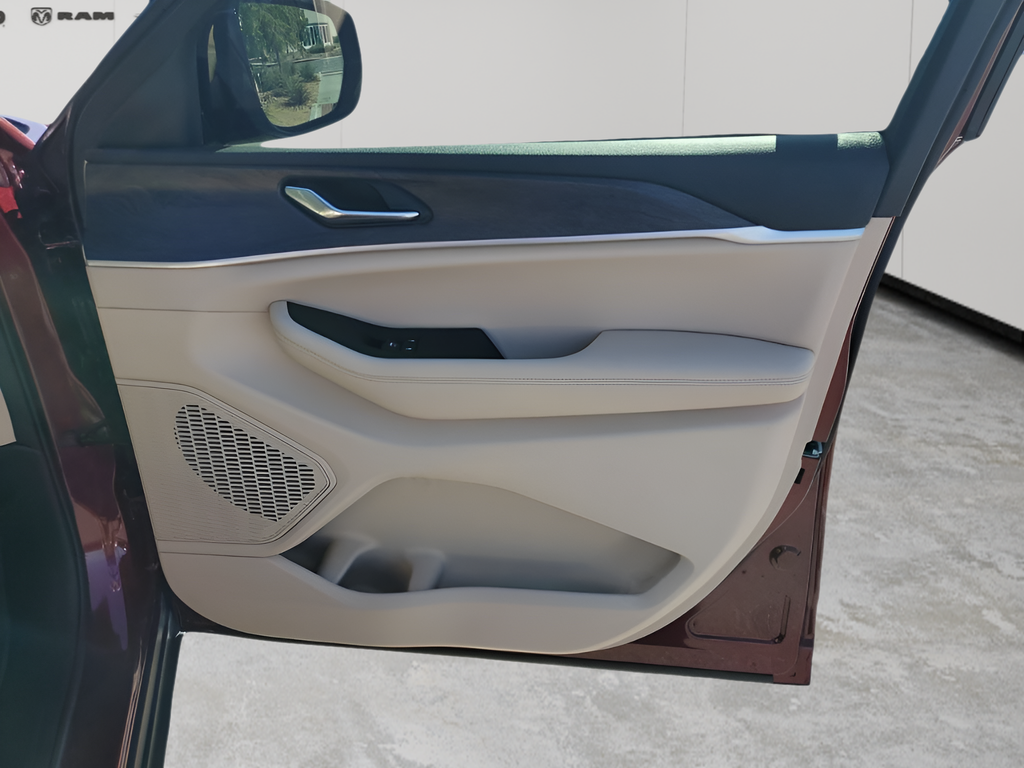 New Car 2025 Jeep Grand Cherokee L  Limited For Sale Under $50,000 In Austin, Texas