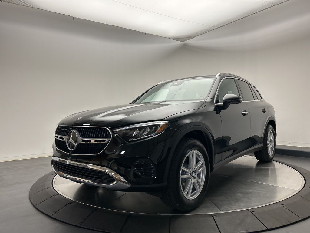 Thumbnail: 2025 Mercedes-Benz GLC - 3