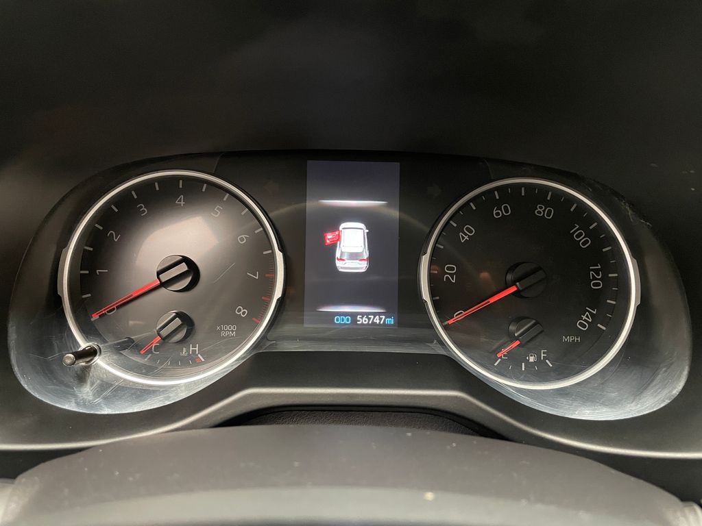 Thumbnail: 2021 Toyota RAV4 - 24