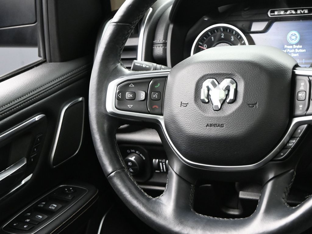 2019 Ram 1500 Laramie Crew Cab 4x4 5'7" Box