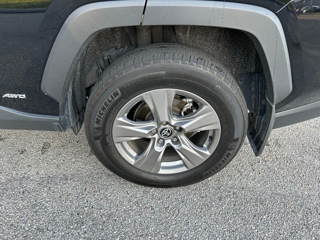 2024 Toyota RAV4 XLE 9