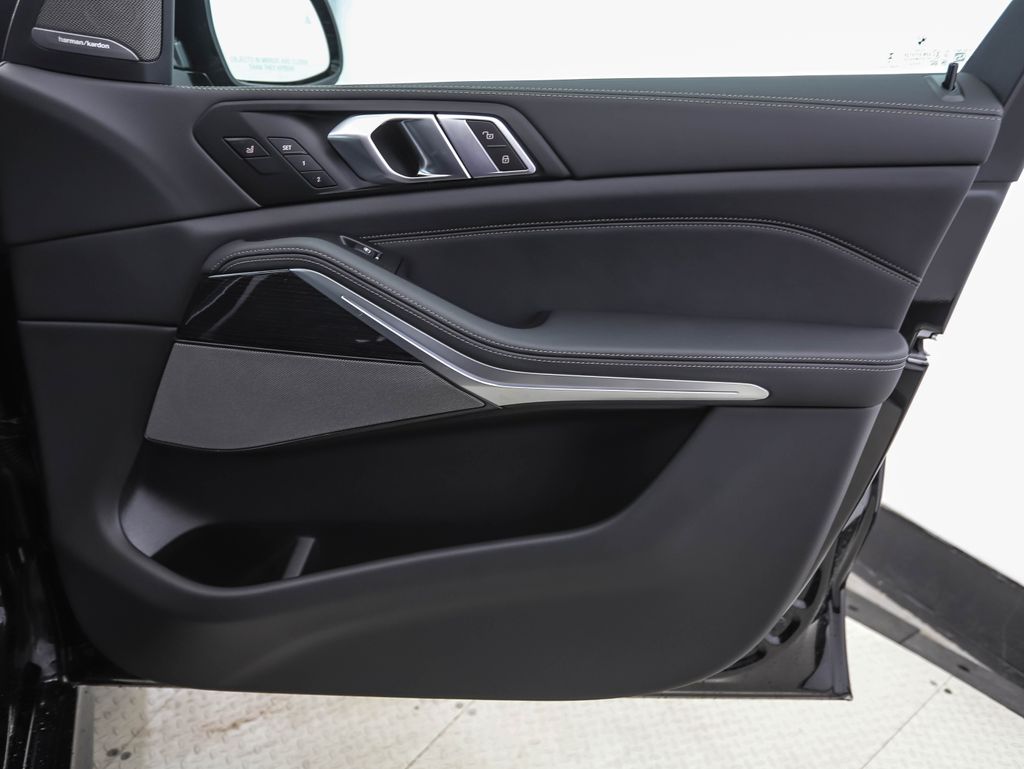Thumbnail: 2026 BMW X5 - 29