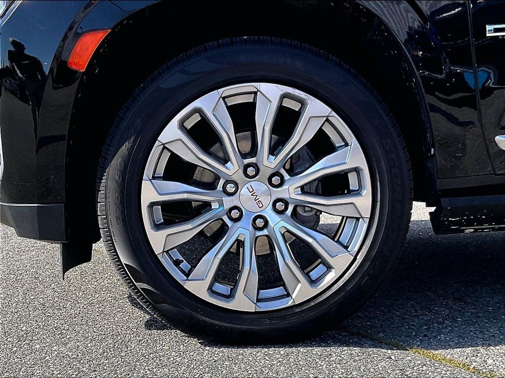 2023 GMC Yukon XL — photo 7