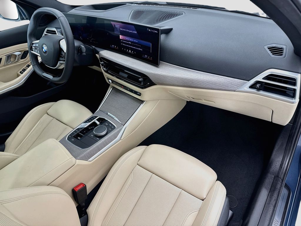 Thumbnail: 2025 BMW 3 Series - 16