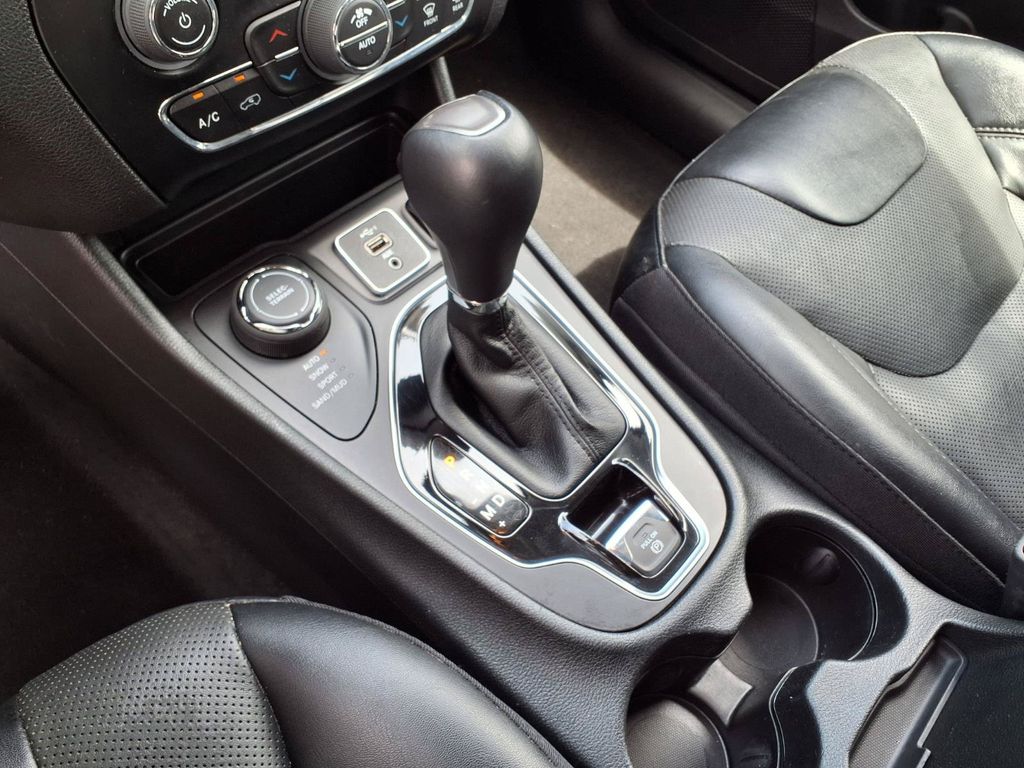 Used 2023 Jeep Cherokee SUV