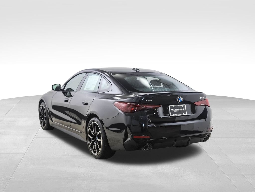 Thumbnail: 2025 BMW 4 Series - 3