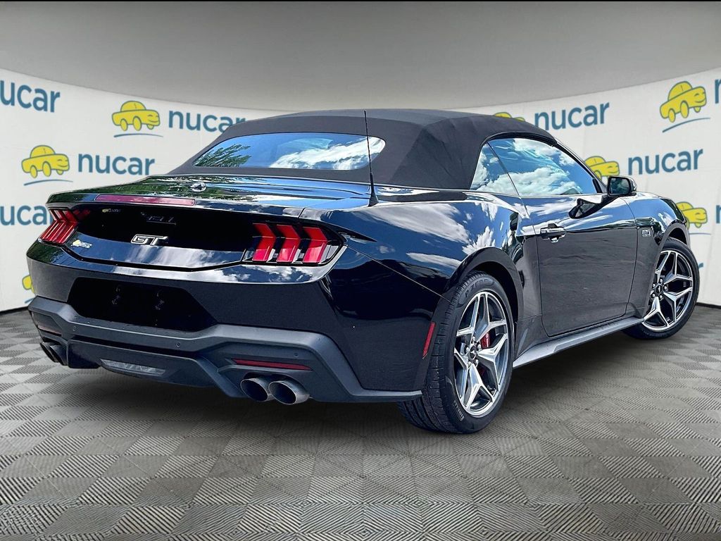 2025 Ford Mustang — photo 6